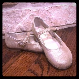 Mini boden Mary Jane gold shoe